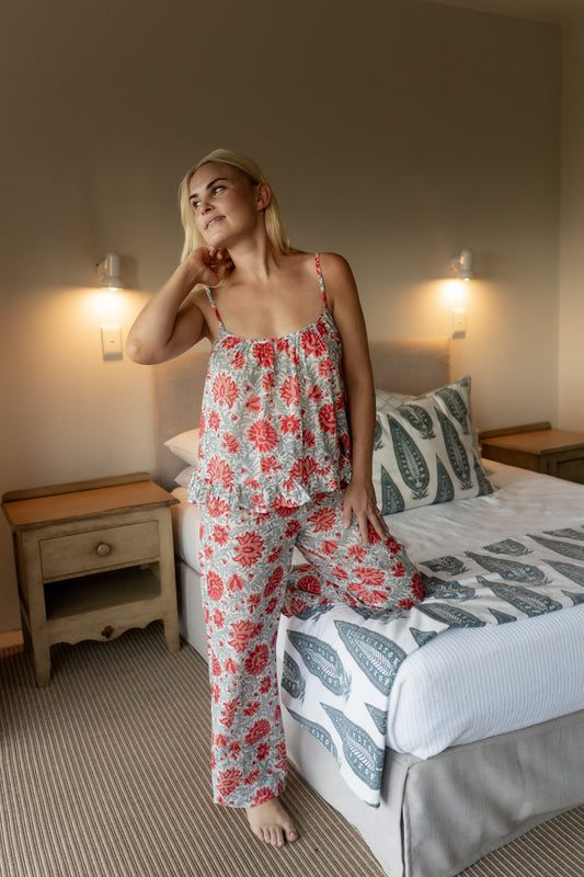 Blue and Red floral set in style Pansy