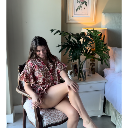 Red Botanica set in style Poppy